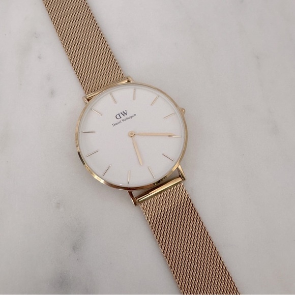 Daniel Wellington Gold and White Women\'s Watch main image 11
